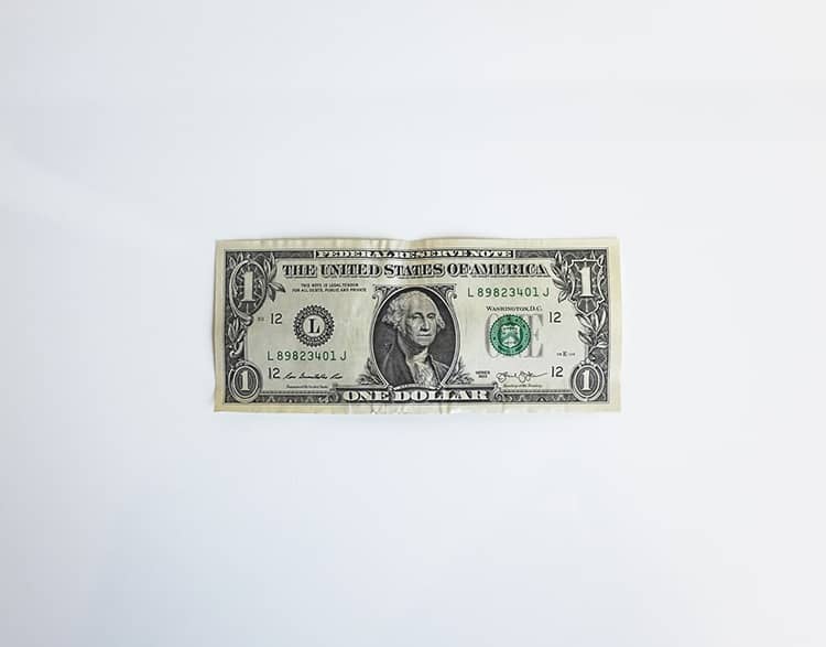 un dólar
