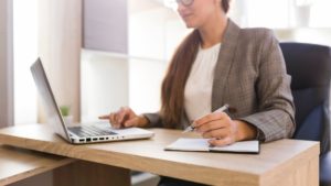 Diferencia entre la descripción del trabajo y la especificación del trabajo