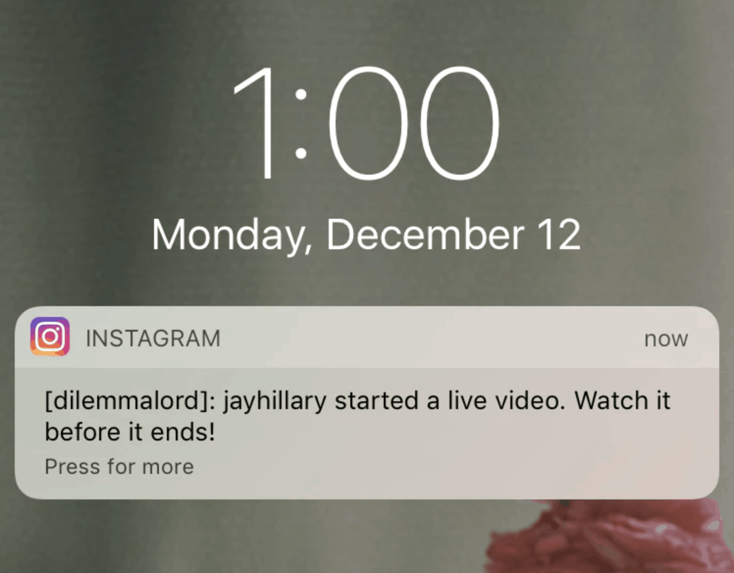 Captura de tela da notificação do Instagram de conteúdo de vídeo ao vivo em um dispositivo móvel.